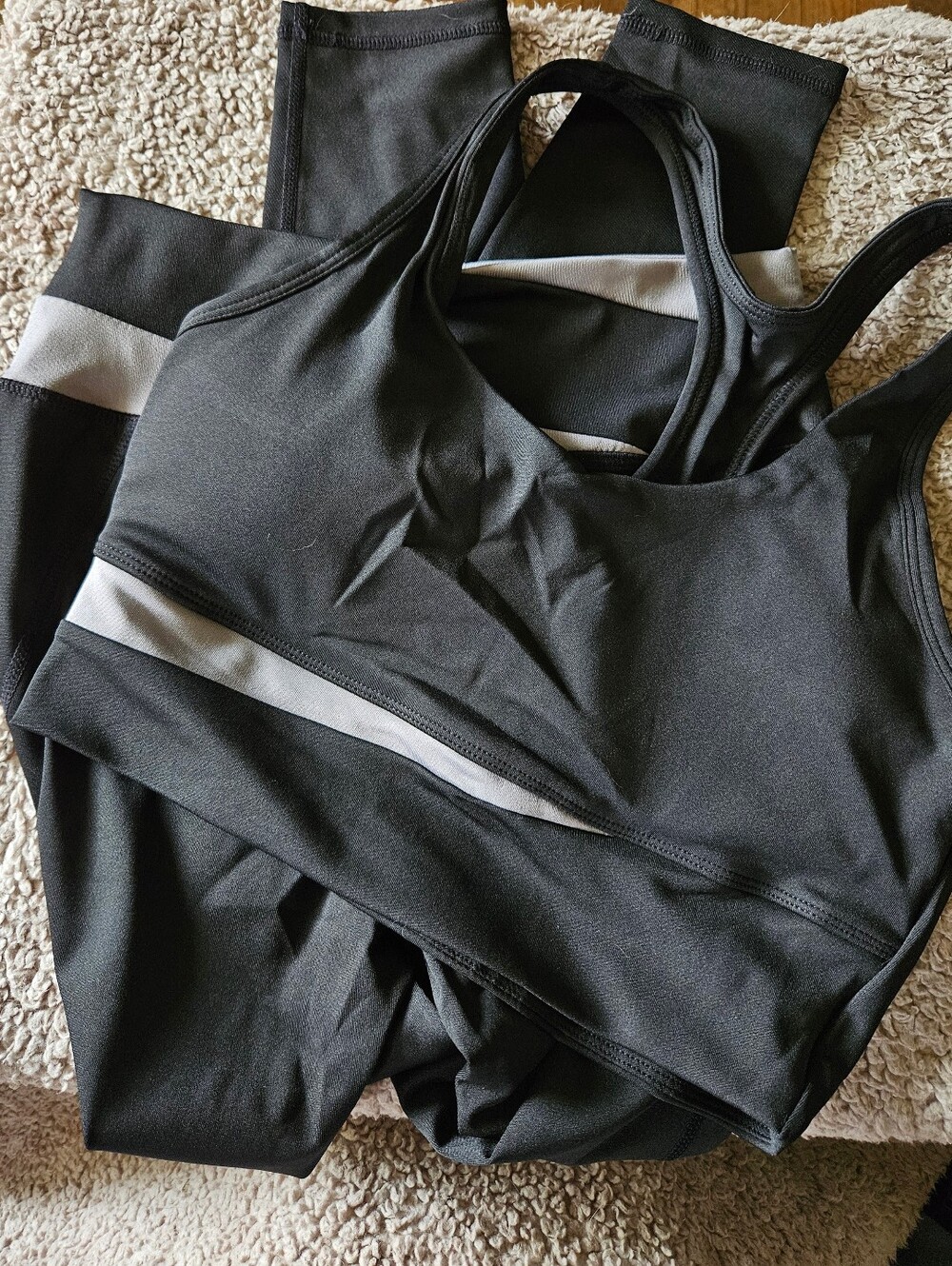 Yoga Pilates 2 Piece Set Tank & Capri Leggings Black Gray Tags XL Looks Like L